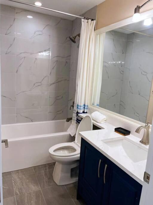 Brand New Luxury 2-Bedroom Townhouse. Дънкан Екстериор снимка